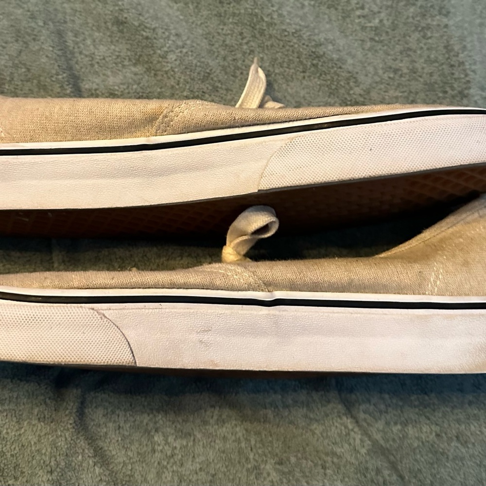 Vans - Picture 5 of 6
